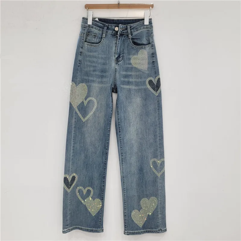 Autumn New Rhinestone Jeans For Women High Waist Shiny Heart Pattern Denim Pants American Fashion High Street Straight Trousers
Autumn New Rhinestone Jeans For Women High Waist Shiny Heart Pattern Denim Pants American Fashion High Street Straight Trousers
