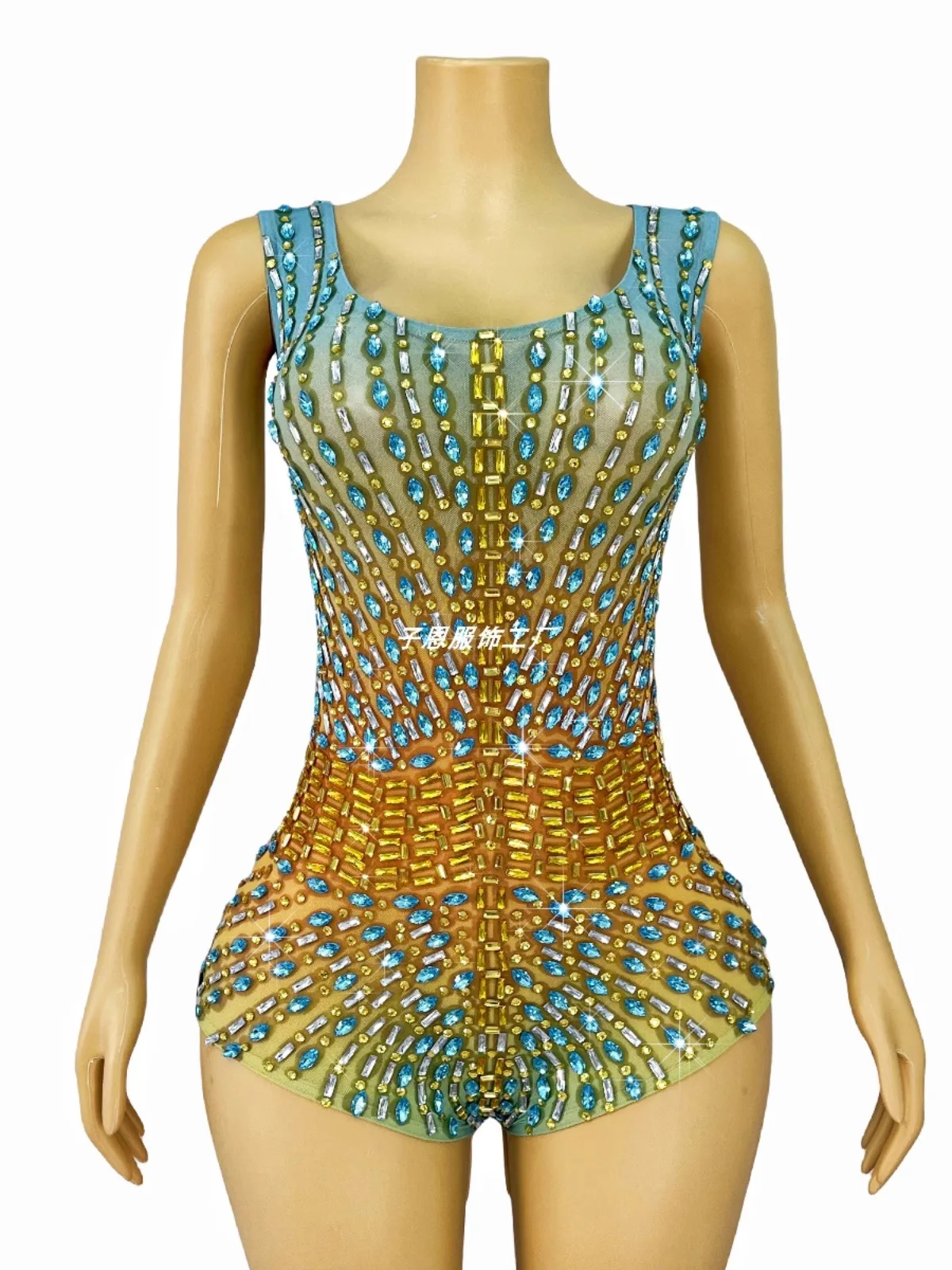Niche design crystal diamond slim-fit one-piece dress briefs night party singer girl group costume
Niche design crystal diamond slim-fit one-piece dress briefs night party singer girl group costume