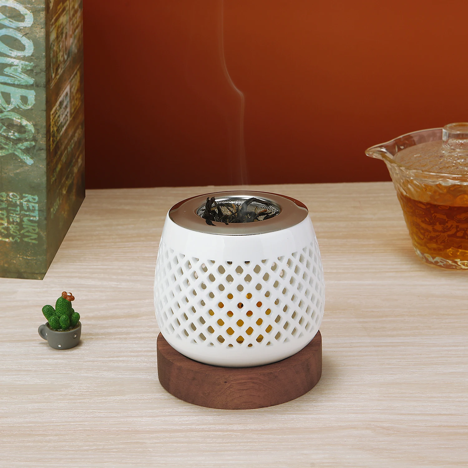 Ceramic Candle Holder Aromatherapy Heating Holder for Herbs Aromatherapy Incense Burner with Wooden Base for Yoga SPA 
Ceramic Candle Holder Aromatherapy Heating Holder for Herbs Aromatherapy Incense Burner with Wooden Base for Yoga SPA