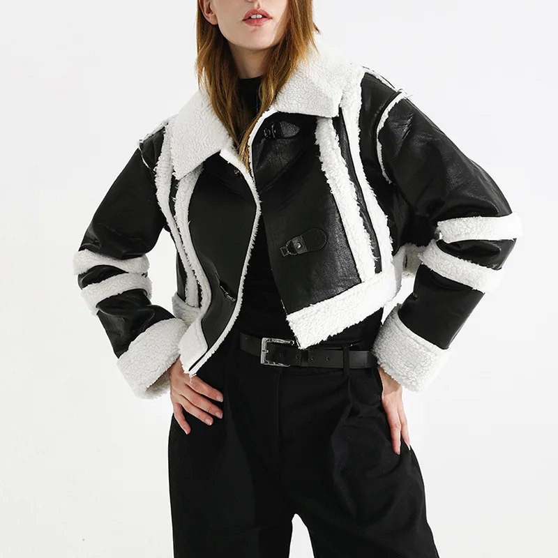 Short Jacket Women Fall Winter Warm Splicing Lamb Wool Blouse Fur One Jacket Ladies Personality Locomotive Wind Coat 2024 New
Short Jacket Women Fall Winter Warm Splicing Lamb Wool Blouse Fur One Jacket Ladies Personality Locomotive Wind Coat 2024 New