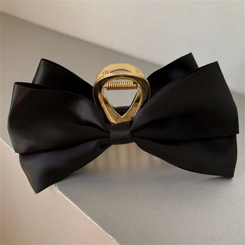 Fashion Korean Girl Daily Hair Accessories Gift Shark Clip Satin Bow Women's Hairpin Golden Metal Hair Crab Cross Hairpin
Fashion Korean Girl Daily Hair Accessories Gift Shark Clip Satin Bow Women's Hairpin Golden Metal Hair Crab Cross Hairpin