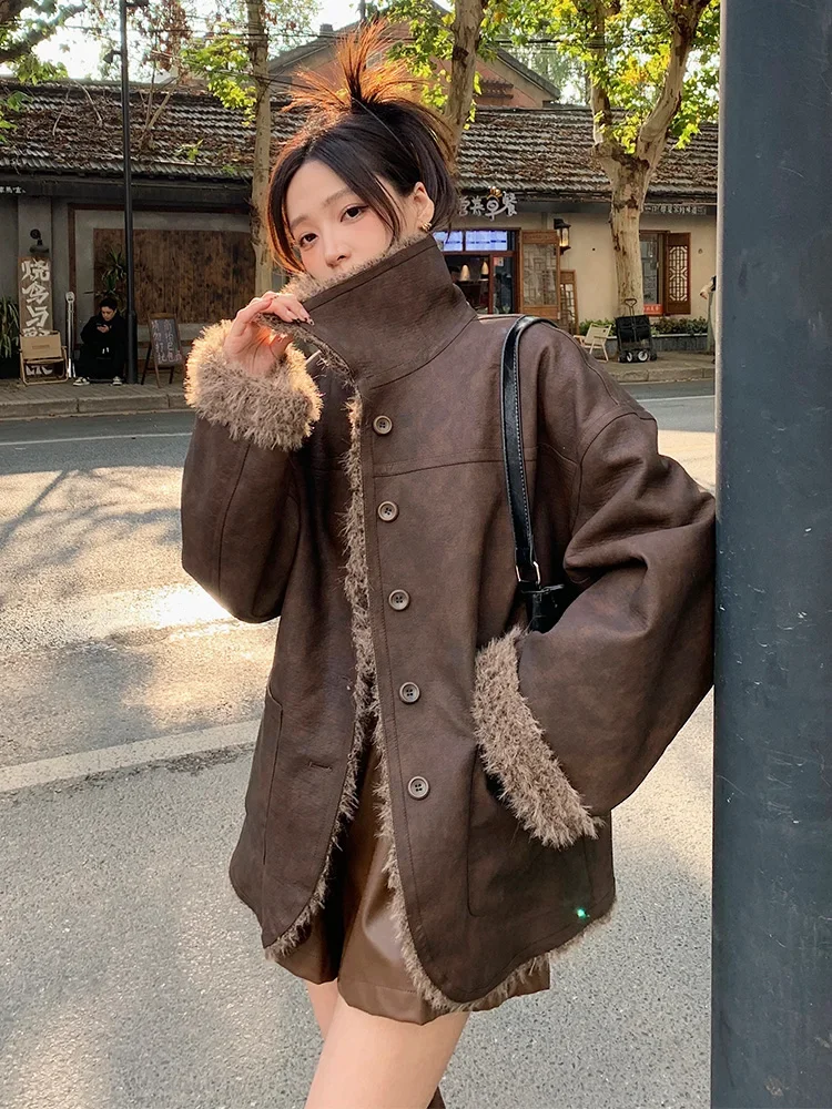 MiiiiX Fashion Retro Reversible Fleece Patchwork PU Leather Jacket Women's Winter Coat Casual Loose Mid-length Thicken Outerwear
MiiiiX Fashion Retro Reversible Fleece Patchwork PU Leather Jacket Women's Winter Coat Casual Loose Mid-length Thicken Outerwear
