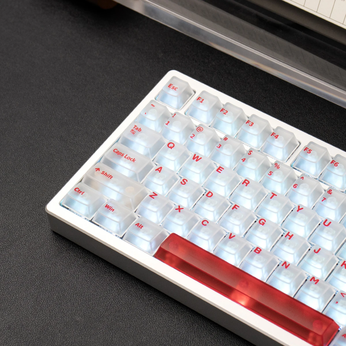 Gradient Red White Transparent Keycaps 150 keys PC keycaps Cherry UV pad print Complete set For Mx Switches Mechanical Keyboard
Gradient Red White Transparent Keycaps 150 keys PC keycaps Cherry UV pad print Complete set For Mx Switches Mechanical Keyboard