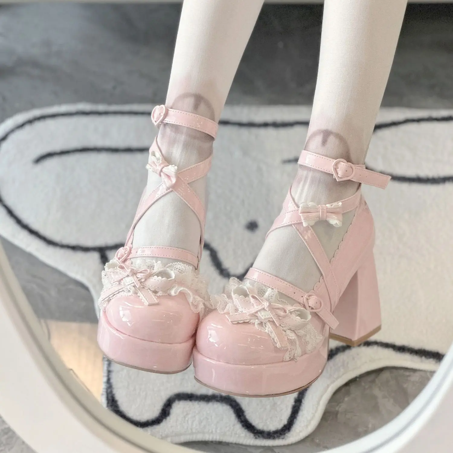 Lolita Lace Wind Knot round Head Thick Bottom Waterproof High Heel Sweet Mary Jane Small Leather Shoes Korean Style
Lolita Lace Wind Knot round Head Thick Bottom Waterproof High Heel Sweet Mary Jane Small Leather Shoes Korean Style