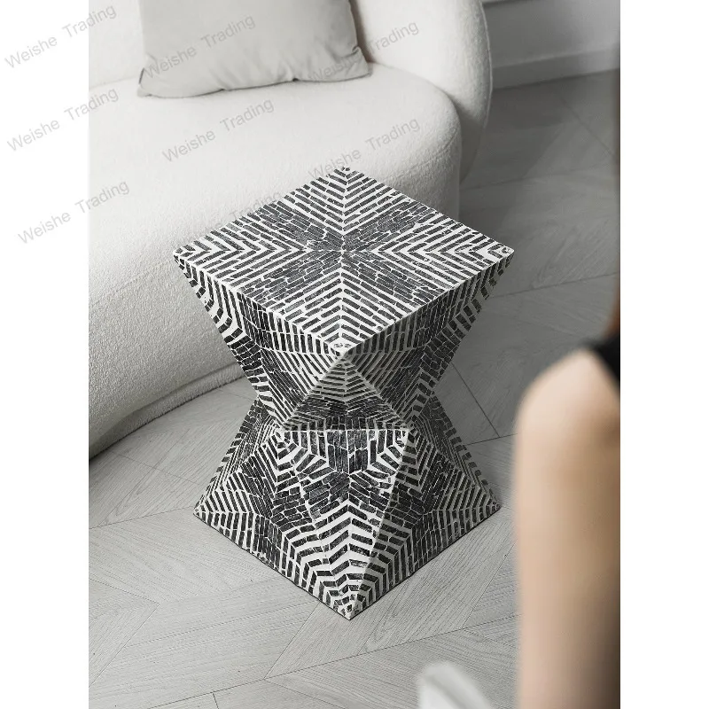 Medieval style shell decoration edge table household living room coffee table sand bed and breakfast bedroom square table
Medieval style shell decoration edge table household living room coffee table sand bed and breakfast bedroom square table