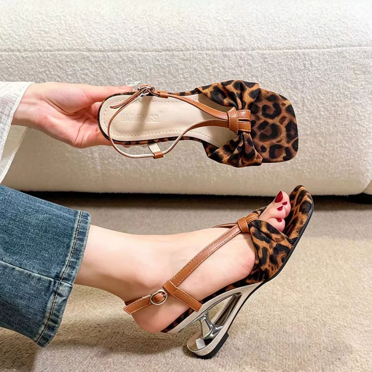 New Leopard Print Slingback Sandals Fashion Knotted Open Toe Weird Heels Sexy Women Summer Casual Party Shoes
New Leopard Print Slingback Sandals Fashion Knotted Open Toe Weird Heels Sexy Women Summer Casual Party Shoes