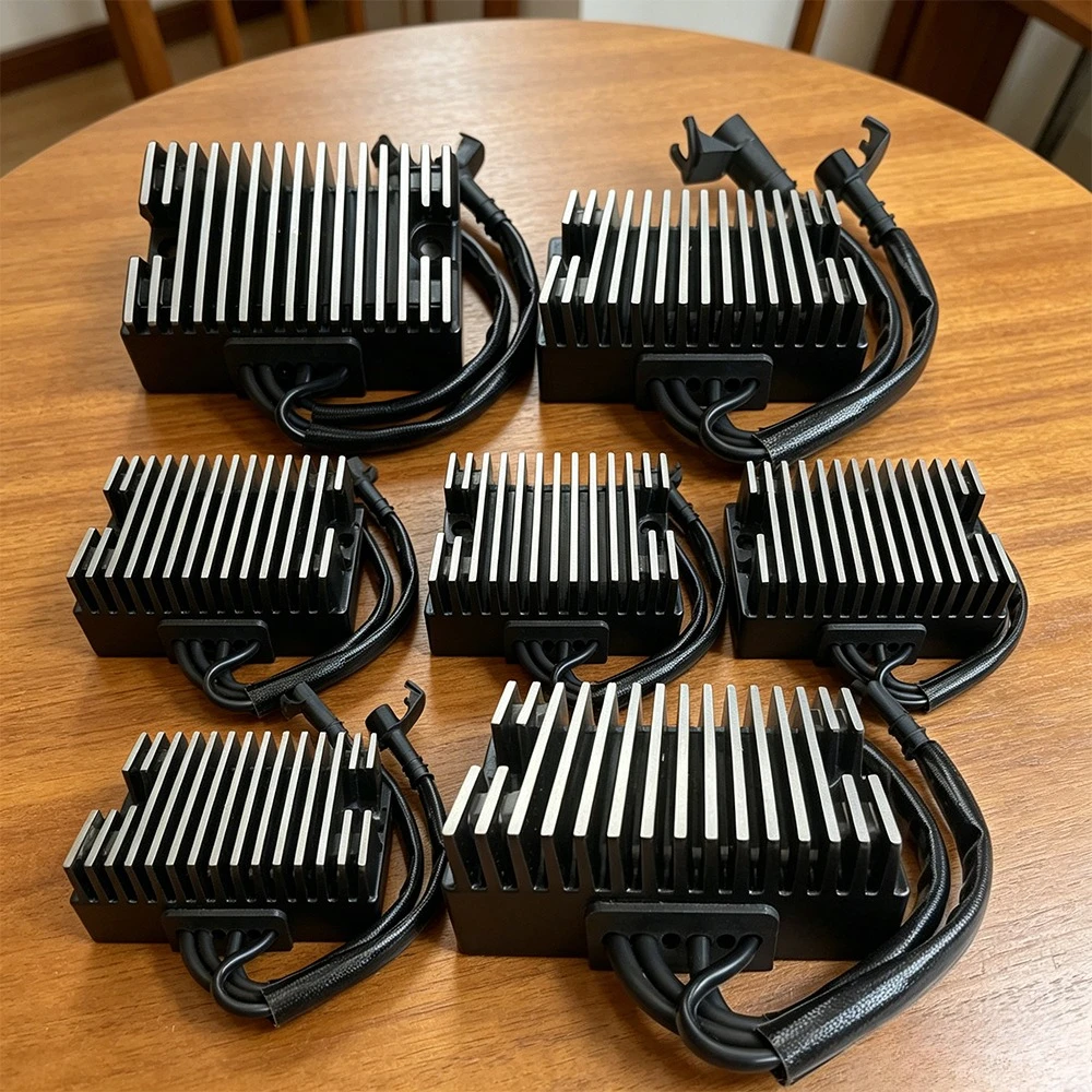 1pc Motorcycle for Har/ley Davi/dson Sportster 883 1200 Voltage Regulator Rectifier OEM 74711-08 74546-07 74546-07A
1pc Motorcycle for Har/ley Davi/dson Sportster 883 1200 Voltage Regulator Rectifier OEM 74711-08 74546-07 74546-07A