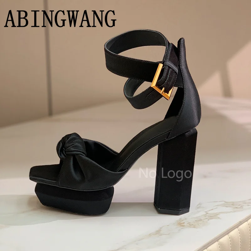 2026 Summer New Elegant Women Sandals Satin Platform Peep Toe Buckle Strap Ladies Sexy Party Sandals Gladiator Shoes Woman
2026 Summer New Elegant Women Sandals Satin Platform Peep Toe Buckle Strap Ladies Sexy Party Sandals Gladiator Shoes Woman