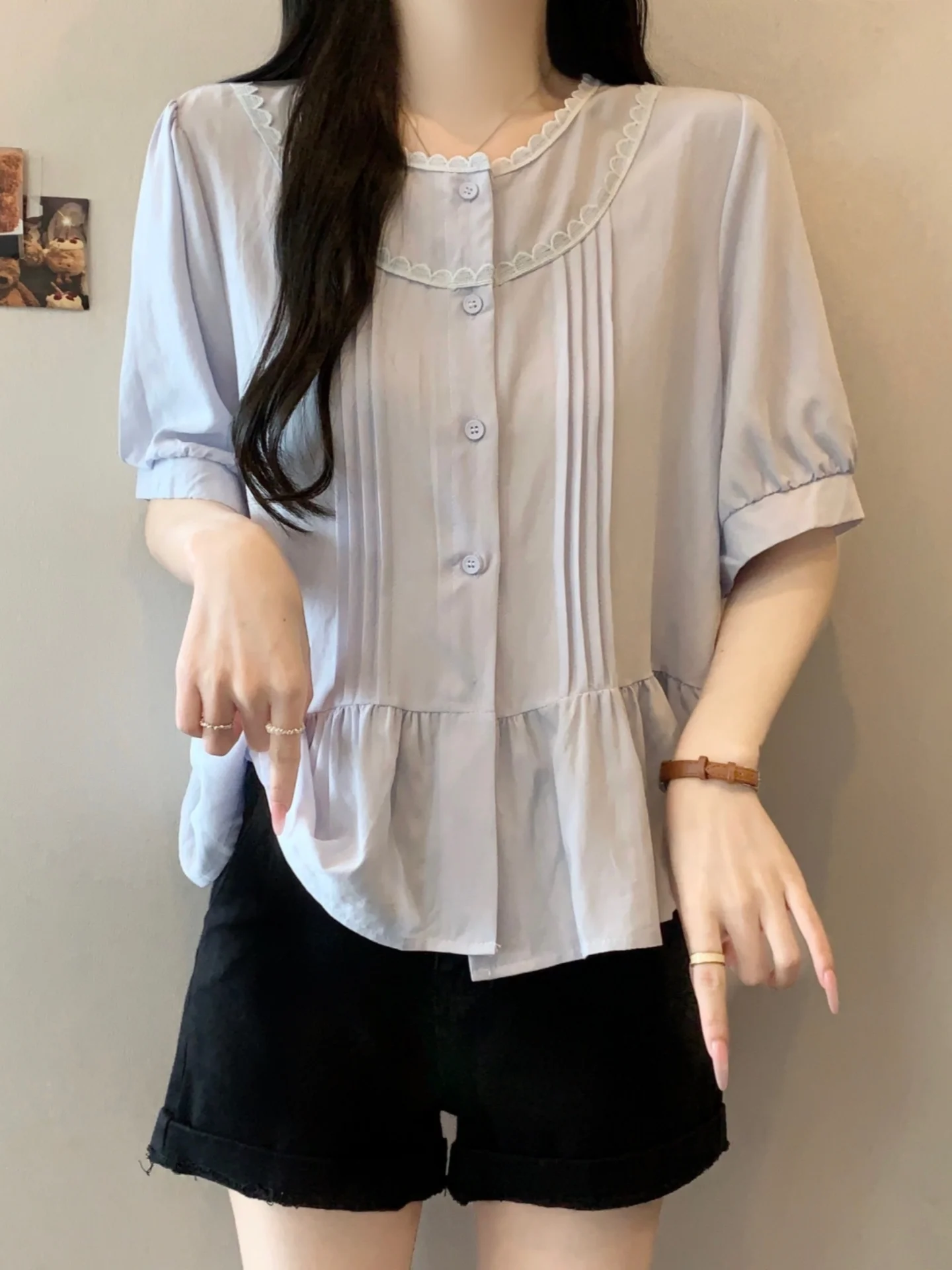 Lace Trim Short Sleeve Base Shirt Women Summer New plus Size Flattering Slimming Ageless Top Korean Style Loose Fit Button De...
Lace Trim Short Sleeve Base Shirt Women Summer New plus Size Flattering Slimming Ageless Top Korean Style Loose Fit Button De...