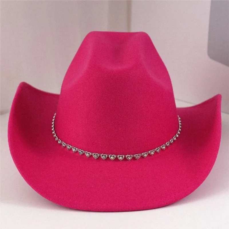 Heart-shaped hat with a sweet and cool atmosphere top for date
Heart-shaped hat with a sweet and cool atmosphere top for date