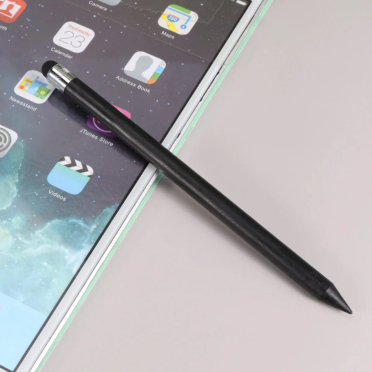 High Precision Stylus Multipurpose Touch Pen Writing Capacitive Stylus for Phone Tablet (Black) Touch Screen Pen
High Precision Stylus Multipurpose Touch Pen Writing Capacitive Stylus for Phone Tablet (Black) Touch Screen Pen