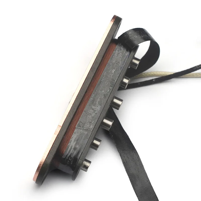 Guitar Staggered Bridge Pickup Alnico V Magnet Vintage Output Electric Guitar Pickup for ST Guitar Drop-in Replacement
Guitar Staggered Bridge Pickup Alnico V Magnet Vintage Output Electric Guitar Pickup for ST Guitar Drop-in Replacement