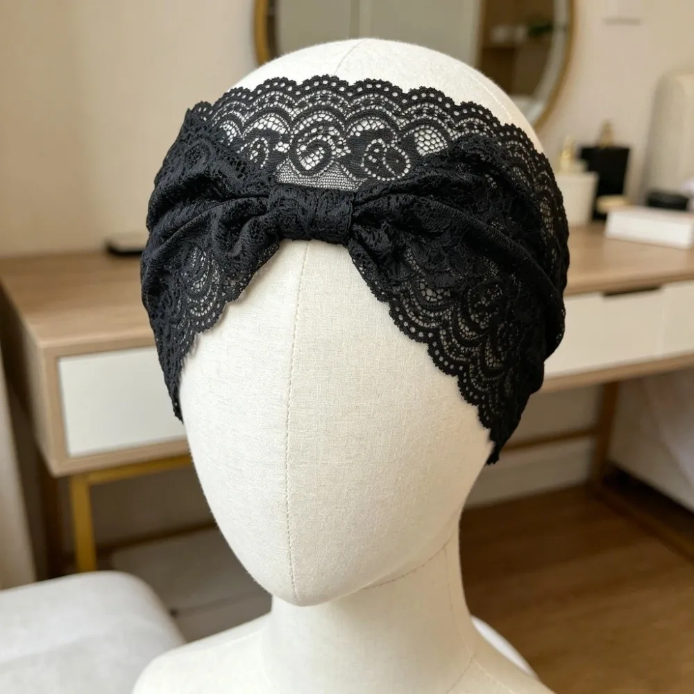 Stylish Soft Solid Color Headband Non-Slip Bow Lace Trim Headband Athletic Breathable Yoga Elastic Headwear Outdoor
Stylish Soft Solid Color Headband Non-Slip Bow Lace Trim Headband Athletic Breathable Yoga Elastic Headwear Outdoor
