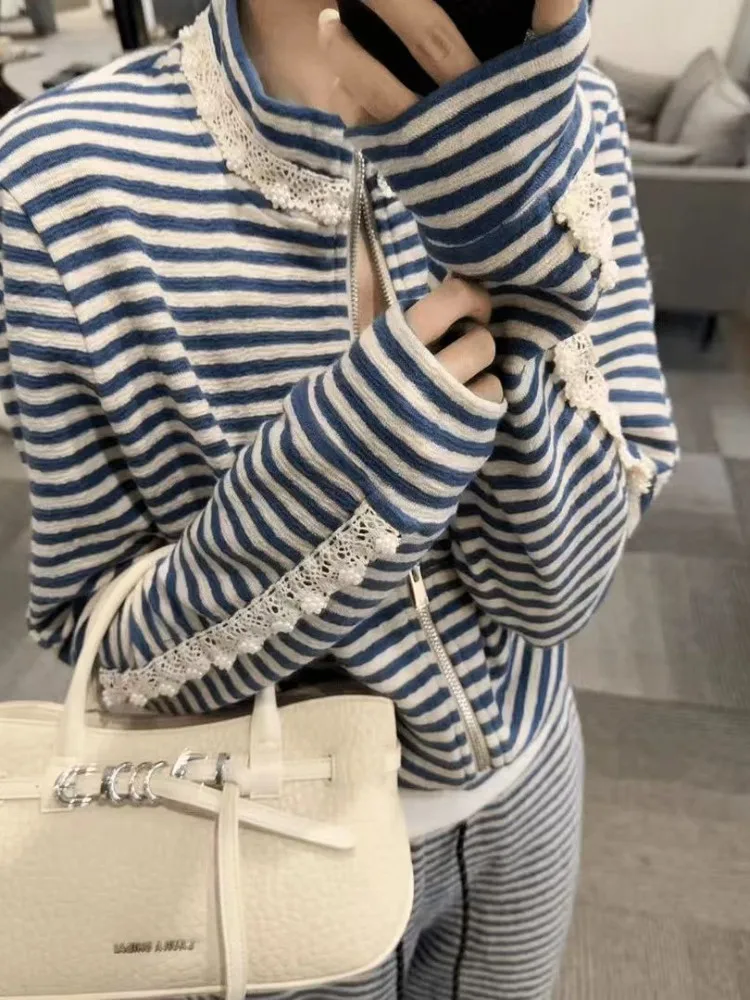 Blue Striped Zipper Sweatshirt Set Women's Autumn Winter New Long Pants Three-piece Set Casual Style High Waist Loose Fit
Blue Striped Zipper Sweatshirt Set Women's Autumn Winter New Long Pants Three-piece Set Casual Style High Waist Loose Fit