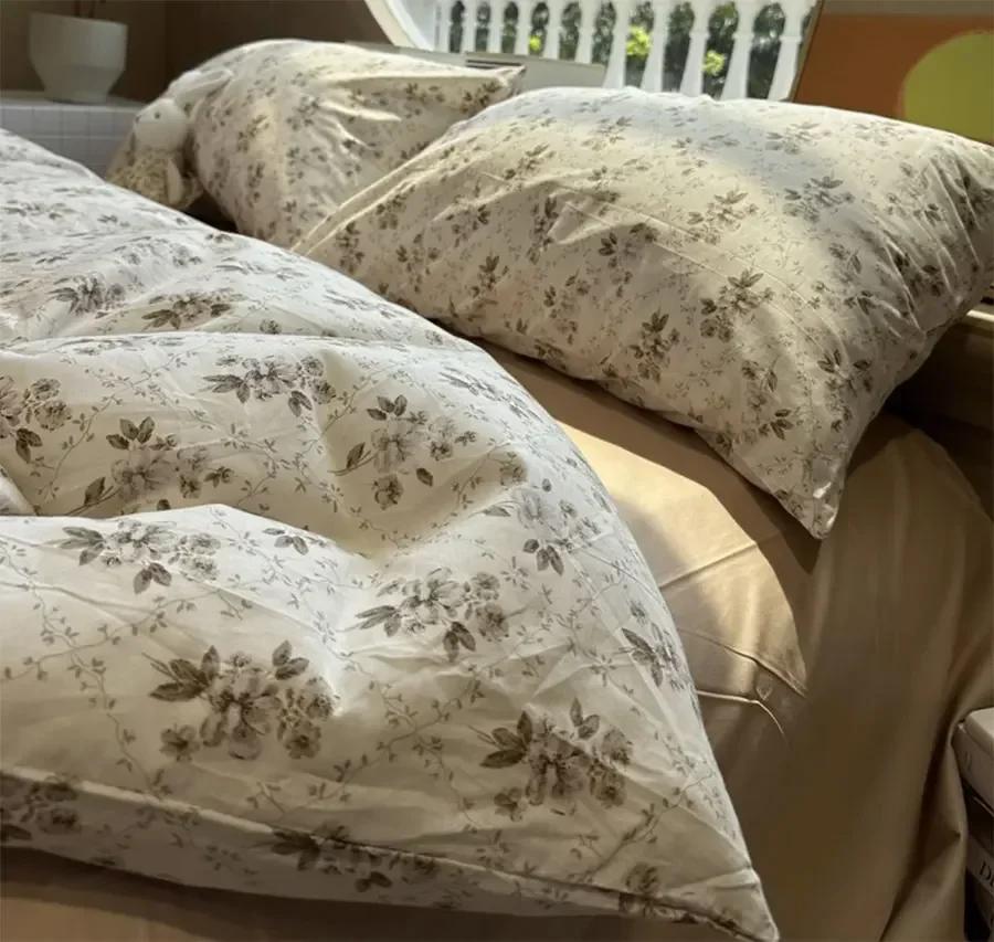 European romantic pastoral bedding set,twin full queen king vintage flower cotton home textile bed sheet pillow case quilt cover
European romantic pastoral bedding set,twin full queen king vintage flower cotton home textile bed sheet pillow case quilt cover