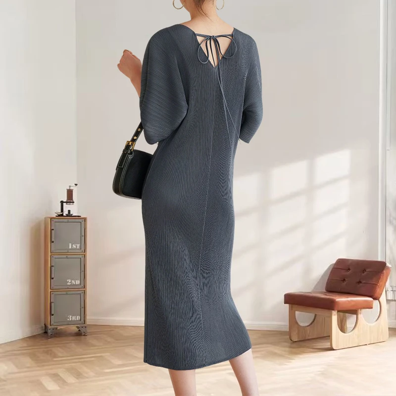 Miyake Pleated Dress Plisse2025 Summer Miyake High-end Fold V-neck Pleat Commuter Loose Casual Pleats Dresses Women Clothing
Miyake Pleated Dress Plisse2025 Summer Miyake High-end Fold V-neck Pleat Commuter Loose Casual Pleats Dresses Women Clothing