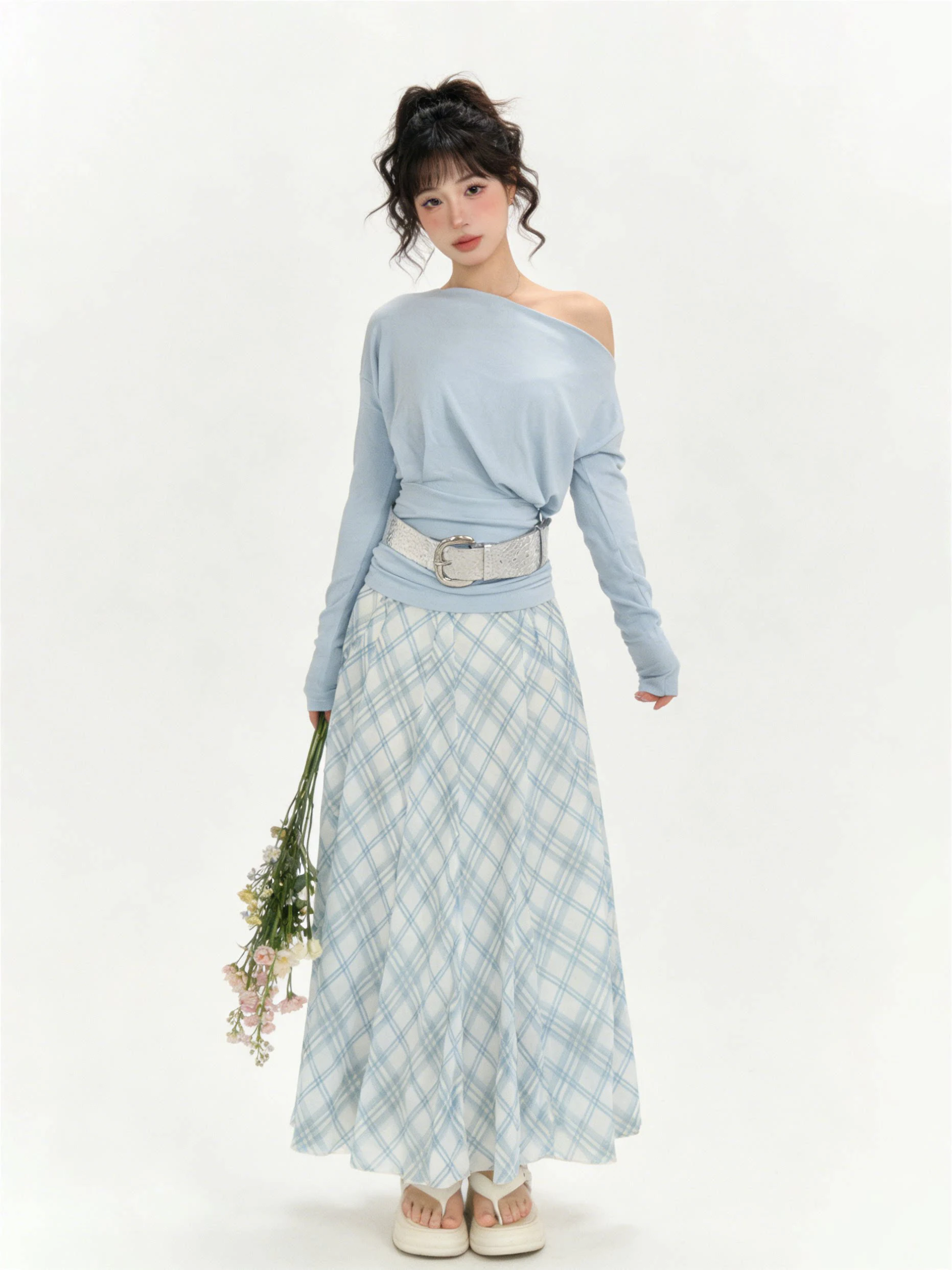 Korean Style Long Sleeve T-Shirt And Plaid Skirt Two-Piece Women's Spring Summer Fashion Casual Outfit High Waist Skirt
Korean Style Long Sleeve T-Shirt And Plaid Skirt Two-Piece Women's Spring Summer Fashion Casual Outfit High Waist Skirt