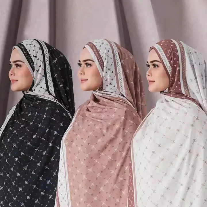 180*70cm New High-grade Printed Satin Chiffon Hijab for Women Malaysia Long Scarf Middle East Dubai Muslim Woman Shawl Turban
180*70cm New High-grade Printed Satin Chiffon Hijab for Women Malaysia Long Scarf Middle East Dubai Muslim Woman Shawl Turban