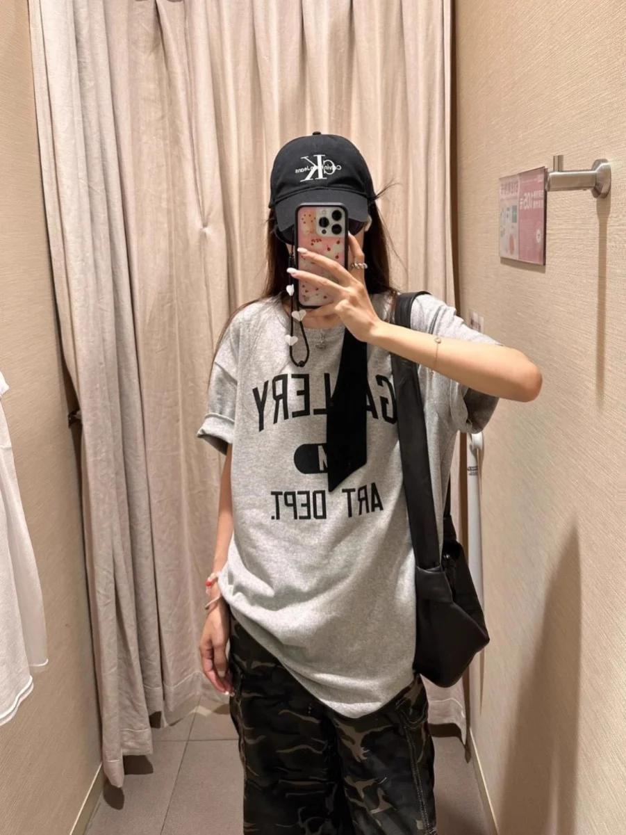 Retro Versatile Loose round Neck T-Shirt Short Sleeve Letter Print Casual Comfortable Women's Top for Young Adults
Retro Versatile Loose round Neck T-Shirt Short Sleeve Letter Print Casual Comfortable Women's Top for Young Adults