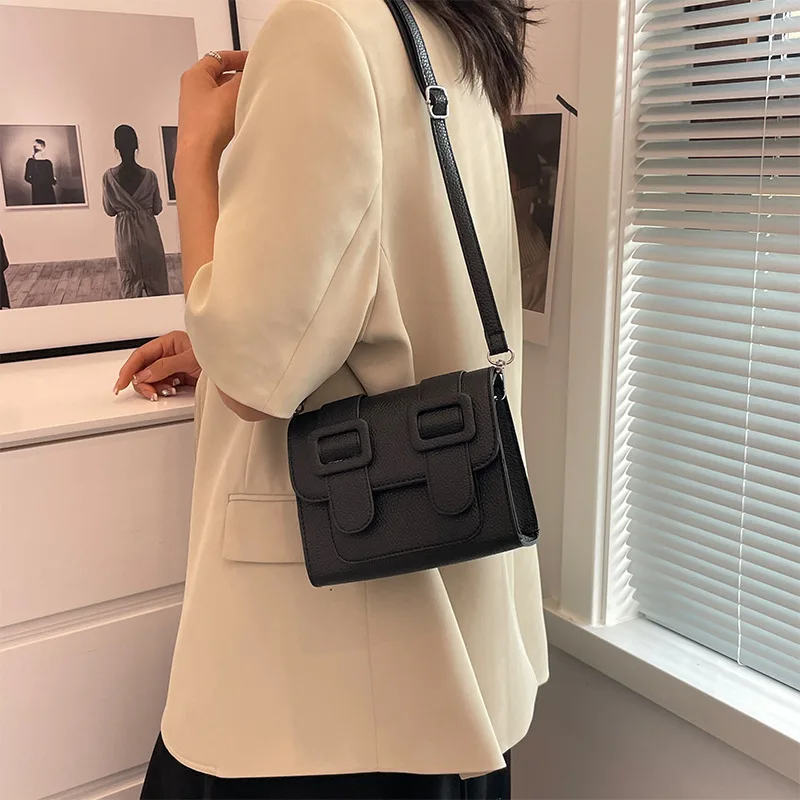 New Cambridge Women's Crossbody Car, Stitched Magnetic Buckle Shoulder Small Square Bag, PU
New Cambridge Women's Crossbody Car, Stitched Magnetic Buckle Shoulder Small Square Bag, PU