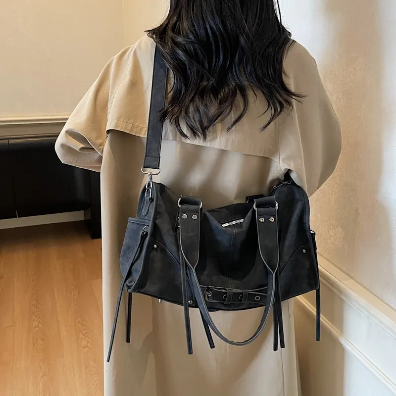 PU Leather Simple Pillow Shoulder Bag Large Capacity Belt Buckle Underarm Bag Vintage Crossbody Bag Work Date Shopping Handbag
PU Leather Simple Pillow Shoulder Bag Large Capacity Belt Buckle Underarm Bag Vintage Crossbody Bag Work Date Shopping Handbag