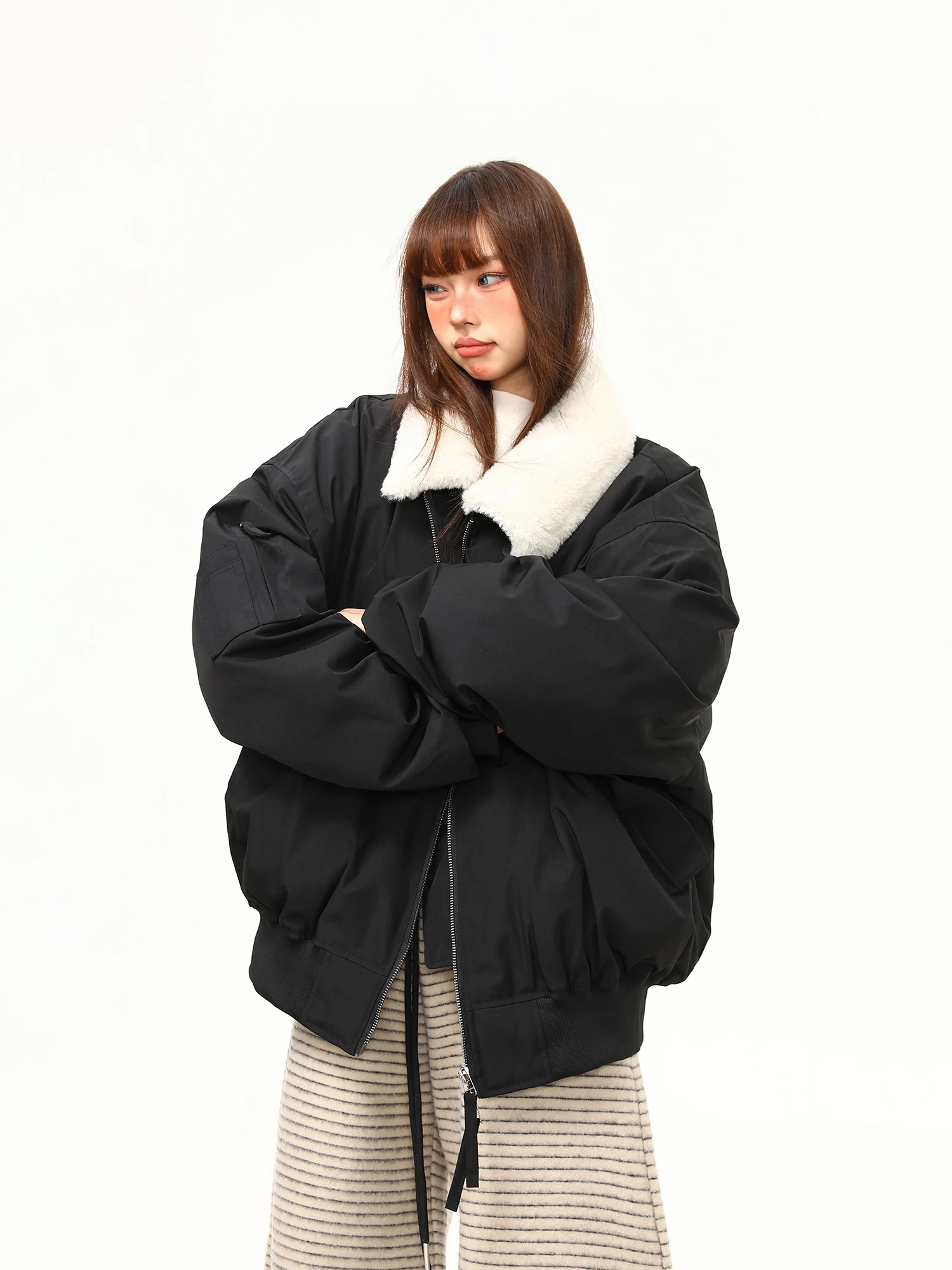 Wild Azzi Street Sle, женское хлопковое пальто с бархатным воротником из ягненка, зимняя теплая верхняя одежда, универсальное хлопковое пальто для пар
Wild Azzi Street Sle, женское хлопковое пальто с бархатным воротником из ягненка, зимняя теплая верхняя одежда, универсальное хлопковое пальто для пар