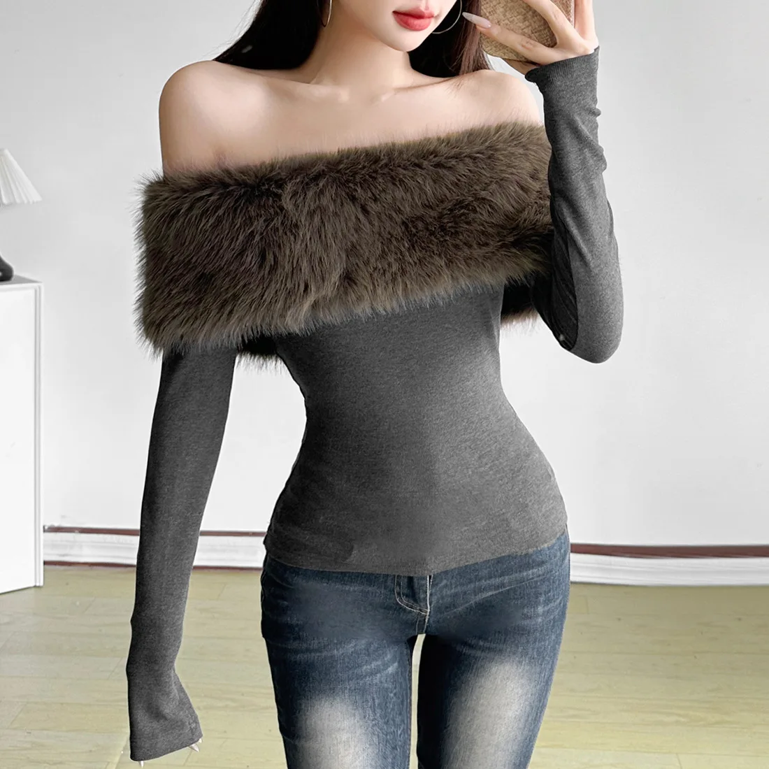 2025 зимние новые стильные футболки, женские пушистые лоскутные футболки с разрезом на шее, открытой спиной и длинными рукавами, модные классические топы для девочек на улице
2025 зимние новые стильные футболки, женские пушистые лоскутные футболки с разрезом на шее, открытой спиной и длинными рукавами, модные классические топы для девочек на улице
