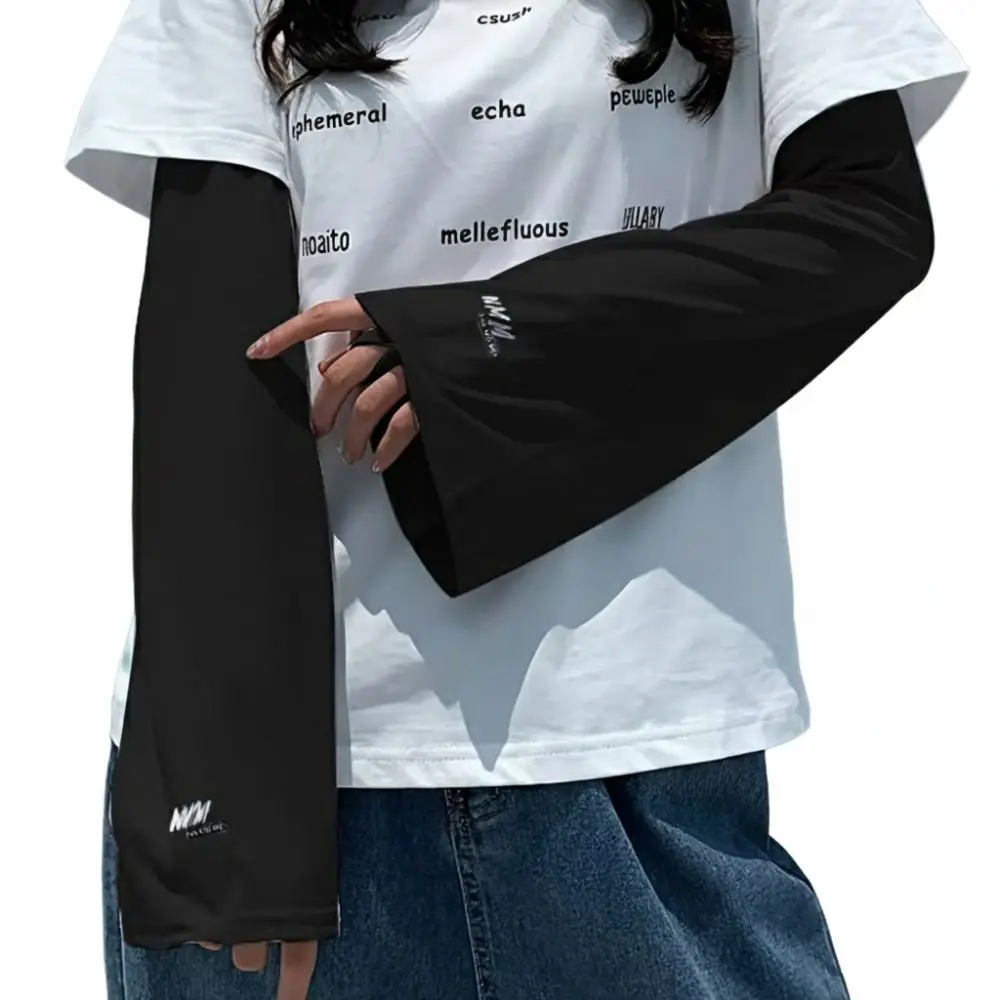 1 Pair Lightweight Sun Protection Arm Covers Polyester Cool Ice Silk Ice Sleeve UV Protection Loose Fit Arm Sleeves Sports
1 Pair Lightweight Sun Protection Arm Covers Polyester Cool Ice Silk Ice Sleeve UV Protection Loose Fit Arm Sleeves Sports