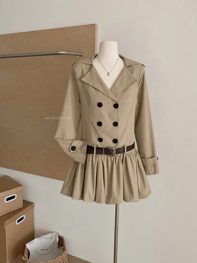 Весенне-осеннее женское двубортное мини-платье с зубчатым воротником и длинными рукавами, двубортное платье цвета хаки в стиле ветровки S119
Весенне-осеннее женское двубортное мини-платье с зубчатым воротником и длинными рукавами, двубортное платье цвета хаки в стиле ветровки S119