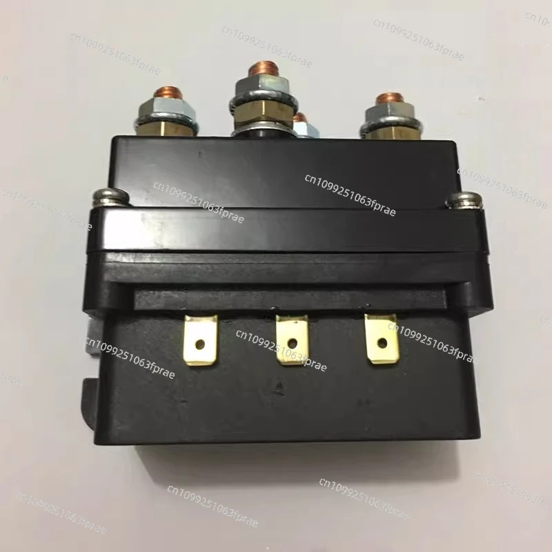 13500 lbs 450A Spider Electric Winch 12000 Relay Integrated Pure Copper Electromagnetic Controller
13500 lbs 450A Spider Electric Winch 12000 Relay Integrated Pure Copper Electromagnetic Controller