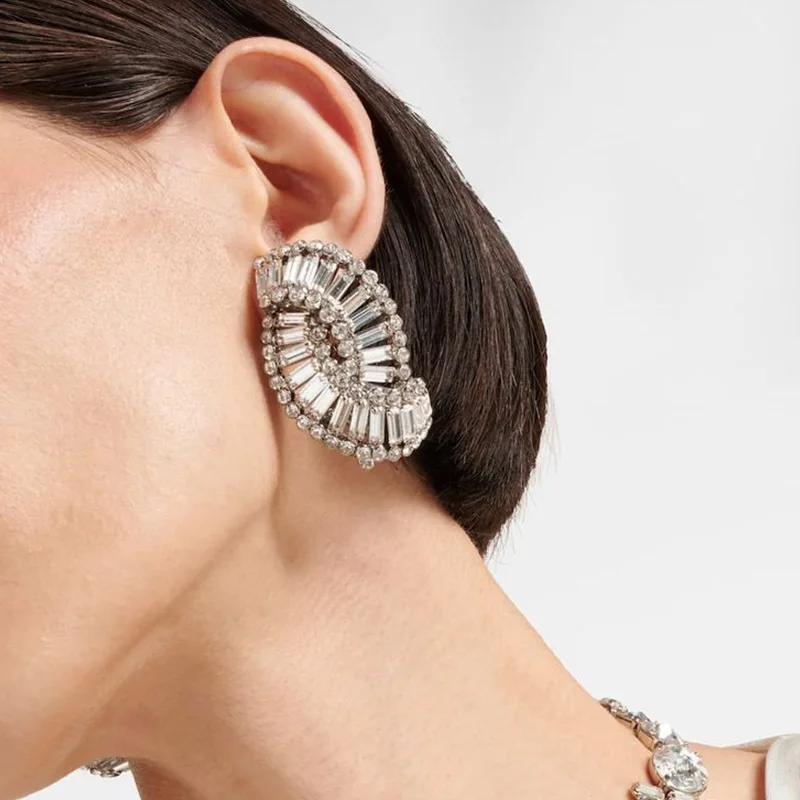 Exquisite Braided Geometric Ear Clip Earrings No Piercing for Women Temperament Bling Rhinestone Clip Earrings Wedding Jewelry
Exquisite Braided Geometric Ear Clip Earrings No Piercing for Women Temperament Bling Rhinestone Clip Earrings Wedding Jewelry