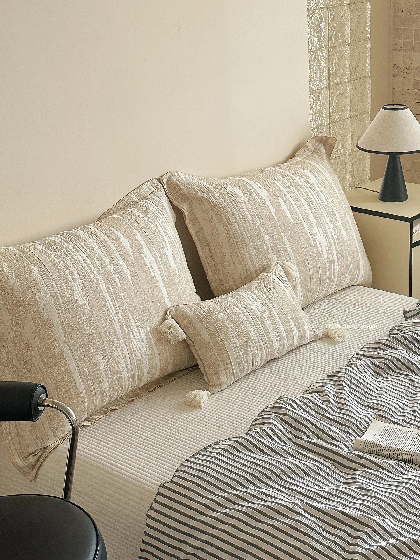 Large Pillow Cover Sofa Backrest Elegant Embroidery Wide Living Room Couch Decorative Cushion Rectangular Shape Removable
Large Pillow Cover Sofa Backrest Elegant Embroidery Wide Living Room Couch Decorative Cushion Rectangular Shape Removable