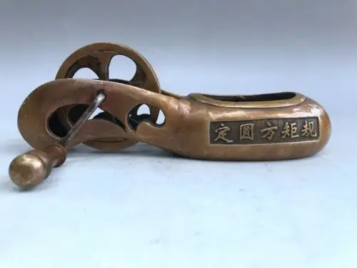 China collects ancient handmade pure copper (grinding bucket)
China collects ancient handmade pure copper (grinding bucket)