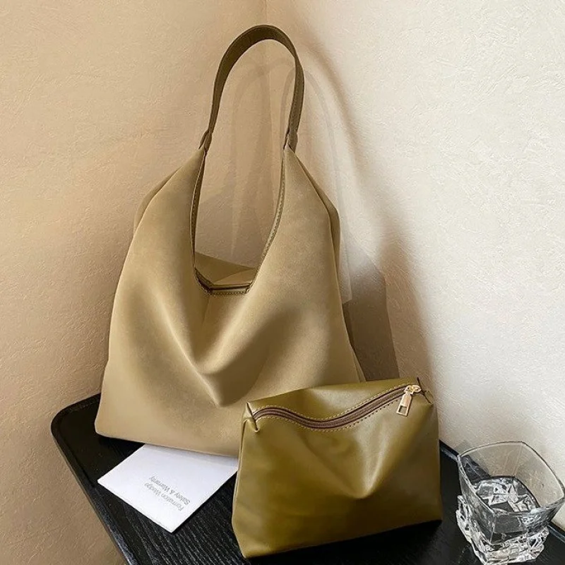 Fashionable Leather Women's Handbag High-End Luxury Brand Trendy Design Elegant Craftwork Vintage Daily Bag
Fashionable Leather Women's Handbag High-End Luxury Brand Trendy Design Elegant Craftwork Vintage Daily Bag