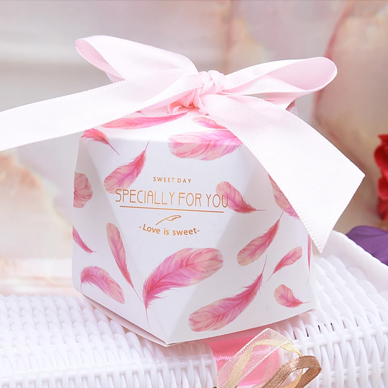 100pcs Pink Feather Wedding Candy Box Elk Deer Flamingo Diamond Shape Gift Bag Boxes for Birthday Party Favors Decoration B054
100pcs Pink Feather Wedding Candy Box Elk Deer Flamingo Diamond Shape Gift Bag Boxes for Birthday Party Favors Decoration B054