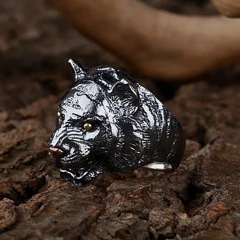Handmade S925 Silver Domineering Beast Tiger Ring Men's Retro Personalized Punk Jewelry
Handmade S925 Silver Domineering Beast Tiger Ring Men's Retro Personalized Punk Jewelry