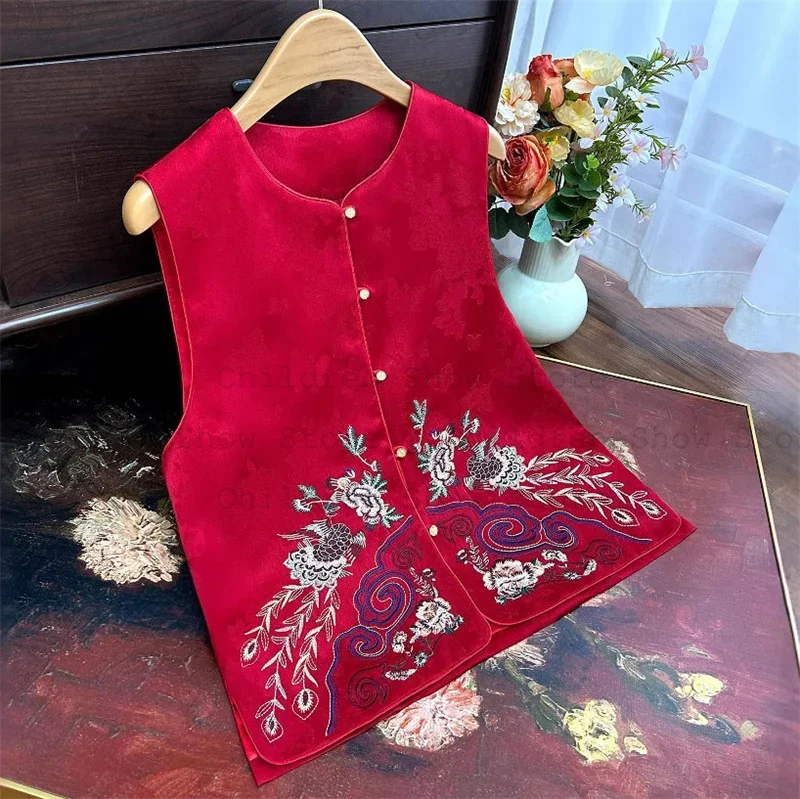 Embroider Flower Vest Chinese Style Sleeveless Jacket Top Tradition Satin Tang Clothes Qipao Tops Women Elegant Coat Blouse
Embroider Flower Vest Chinese Style Sleeveless Jacket Top Tradition Satin Tang Clothes Qipao Tops Women Elegant Coat Blouse