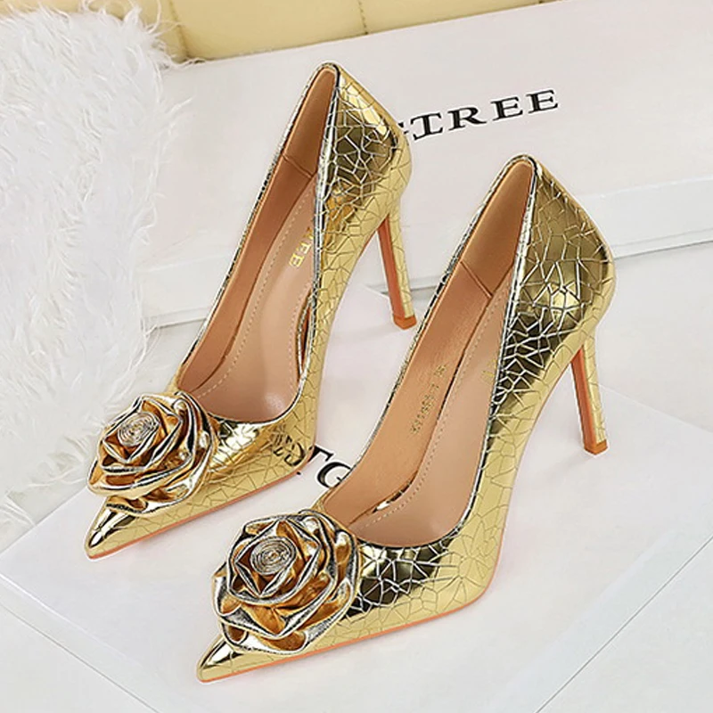 BIGTREE Spring Fashion Gold Silver Flower Women Pumps Elegant Sandals Thin Heels WEDDING Party Shoes Zapatillas De Mujer
BIGTREE Spring Fashion Gold Silver Flower Women Pumps Elegant Sandals Thin Heels WEDDING Party Shoes Zapatillas De Mujer