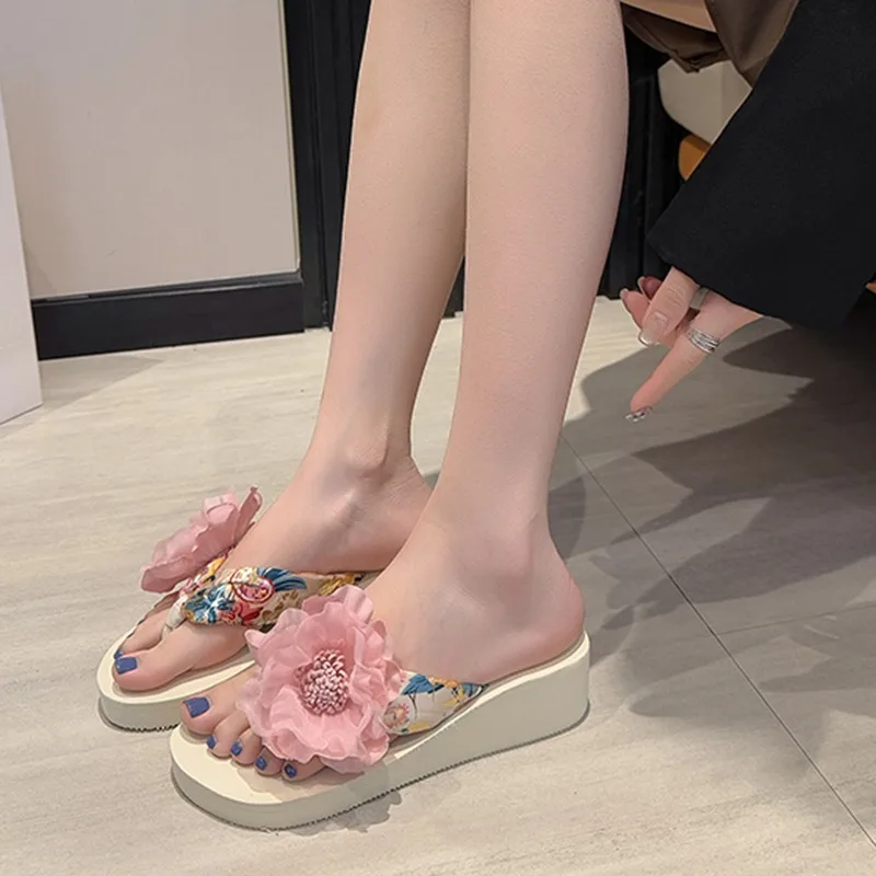 New Women Summer Slipper Bohemian Satin Flowers 2025 Beach Simple Leisure Ladies Shoes Sandal
New Women Summer Slipper Bohemian Satin Flowers 2025 Beach Simple Leisure Ladies Shoes Sandal