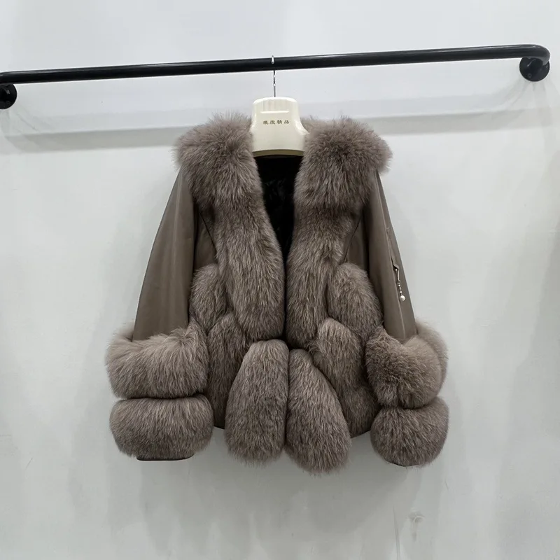 leather jackets womens Natural fox hair motorcycle clothes Essential for female motorcyclists Real fur is more warm and fashion
leather jackets womens Natural fox hair motorcycle clothes Essential for female motorcyclists Real fur is more warm and fashion