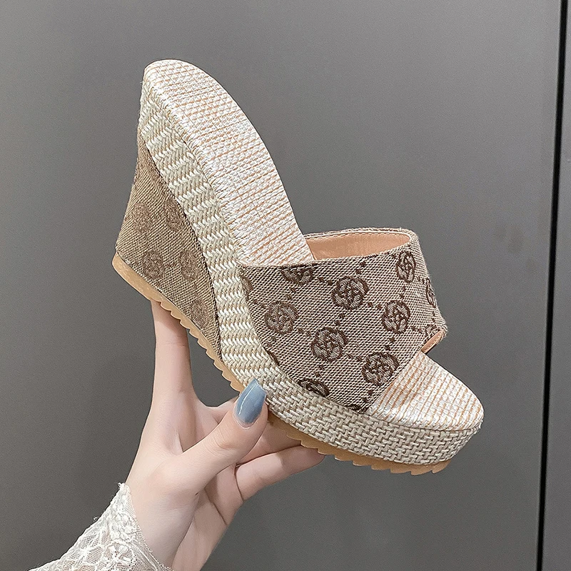 Fashion Slippers Slides Women's Slippers Wedge Platform Women's Shoes Beach Slippers Sandalias High Heels Zapatos De Mujer
Fashion Slippers Slides Women's Slippers Wedge Platform Women's Shoes Beach Slippers Sandalias High Heels Zapatos De Mujer