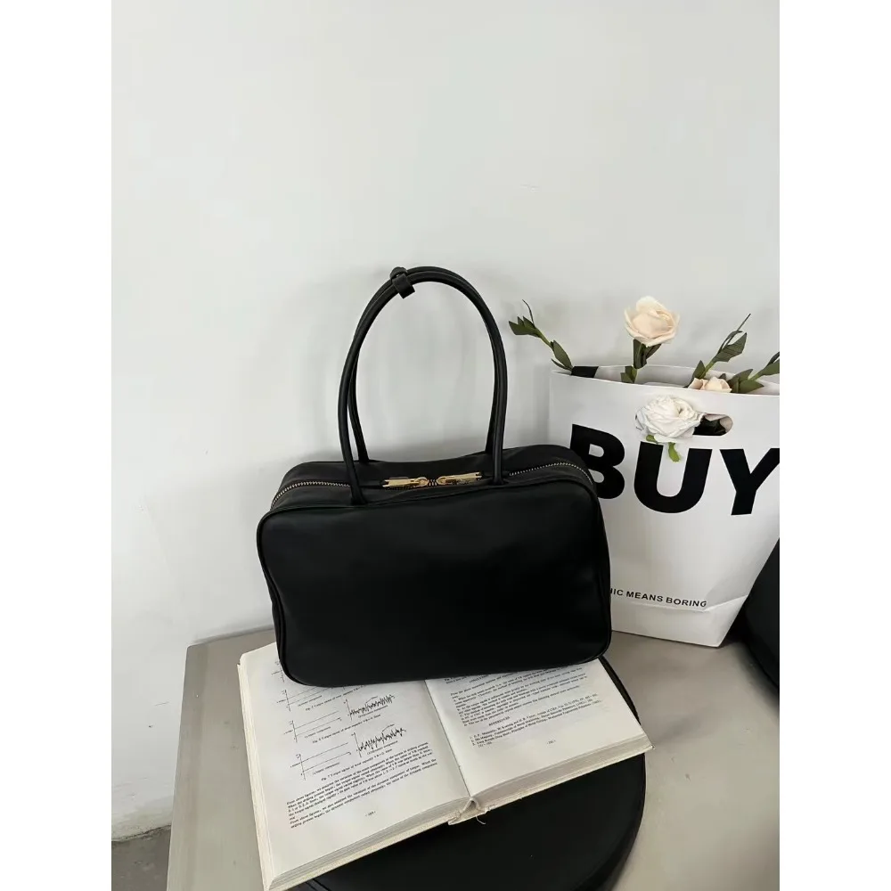 High Quality Design Niche Retro CasualCowhide Briefcase Versatile Matte Large Capacity Shoulder Handbag Women NO LOGO
High Quality Design Niche Retro CasualCowhide Briefcase Versatile Matte Large Capacity Shoulder Handbag Women NO LOGO