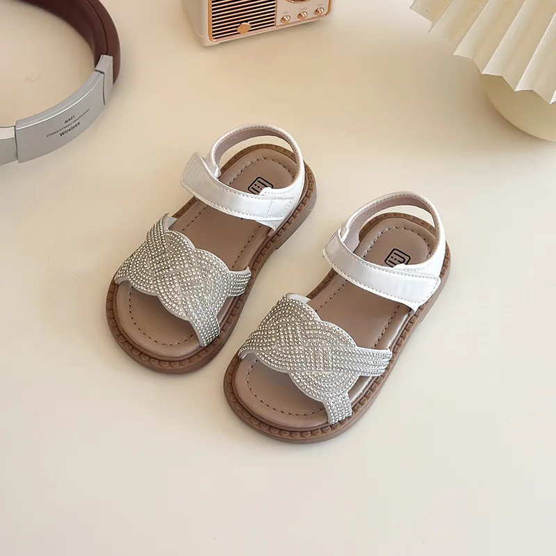 Summer New Fashionable Korean Style Soft Bottom Anti-slippery Versatile Chic Roman Beach Shoes Children Sandals for Girls
Summer New Fashionable Korean Style Soft Bottom Anti-slippery Versatile Chic Roman Beach Shoes Children Sandals for Girls
