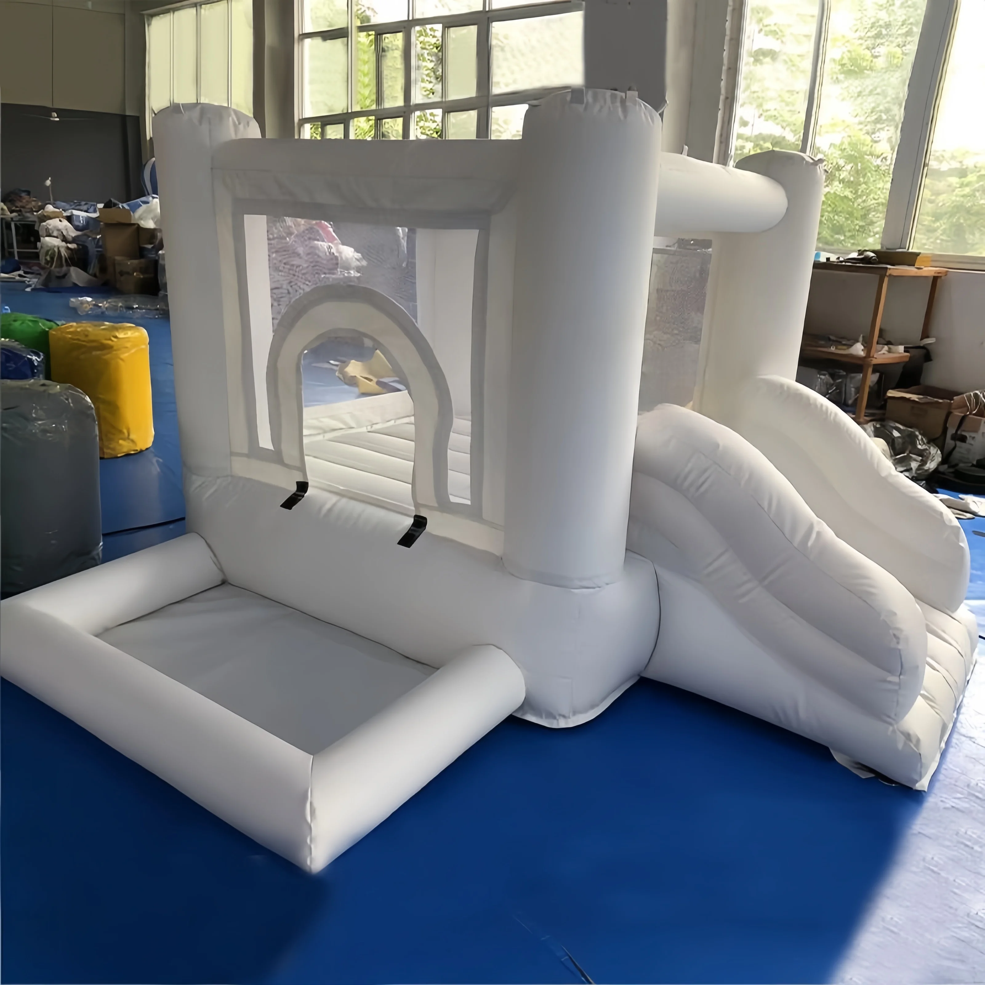 Children's Mini Inflatable Castle PVC Kids Toy Commercial Grade Outdoor Jumping Bouncy Castle Bouncer For Party With Blower
Children's Mini Inflatable Castle PVC Kids Toy Commercial Grade Outdoor Jumping Bouncy Castle Bouncer For Party With Blower