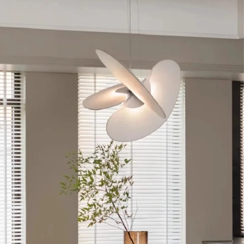 Restaurant chandelier designer villa empty staircase light personalized creative silk bedroom light
Restaurant chandelier designer villa empty staircase light personalized creative silk bedroom light