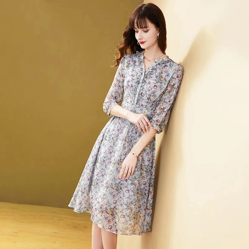 Floral dress women's 2022 autumn new French celebrity high-end temperament 7-sleeve Chiffon Skirt
Floral dress women's 2022 autumn new French celebrity high-end temperament 7-sleeve Chiffon Skirt