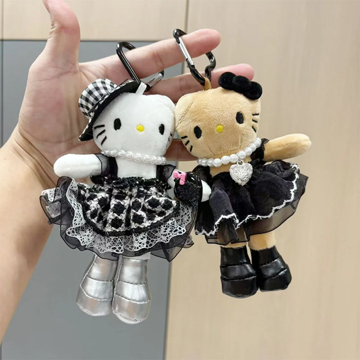 Лидер продаж Hello Kitty мультфильм креативный брелок с персонажем модная универсальная сумка для одежды DIY украшение кулон
Лидер продаж Hello Kitty мультфильм креативный брелок с персонажем модная универсальная сумка для одежды DIY украшение кулон