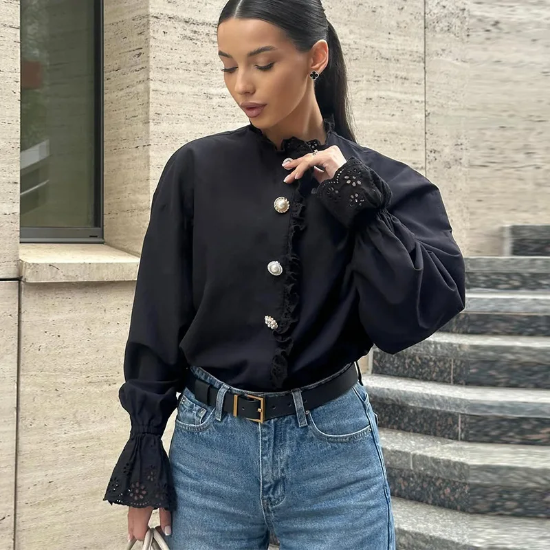 Новая модная блузка весна 2026: однотонная, с кружевными вставками, воротником-стойкой и длинными рукавами, элегантная и стильная
Новая модная блузка весна 2026: однотонная, с кружевными вставками, воротником-стойкой и длинными рукавами, элегантная и стильная