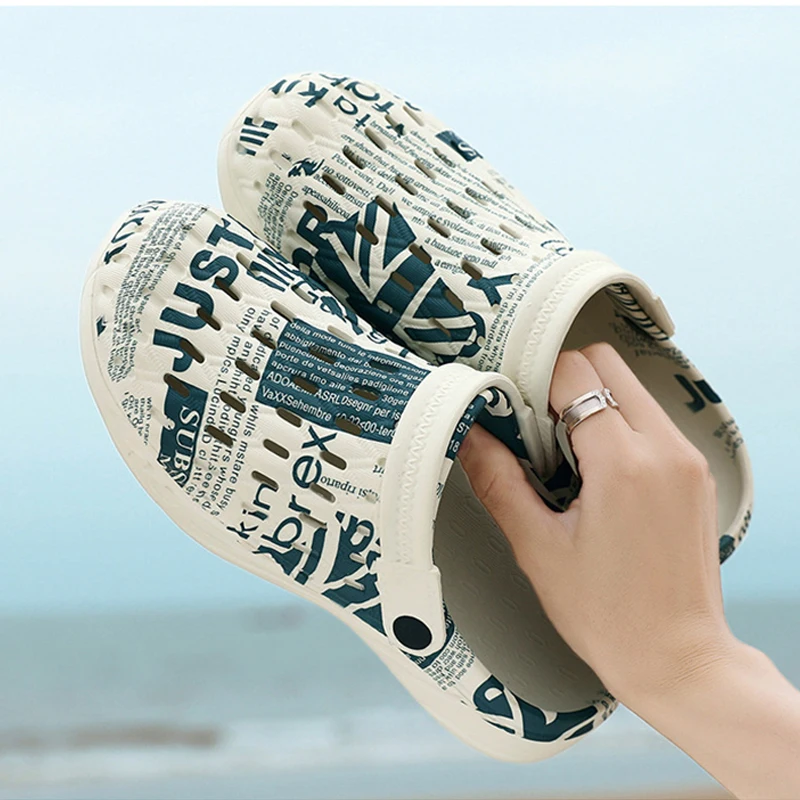 Cool slippers summer new large size hole shoes men's non slip soft soled beach shoes trendy casual toe sandals men
Cool slippers summer new large size hole shoes men's non slip soft soled beach shoes trendy casual toe sandals men