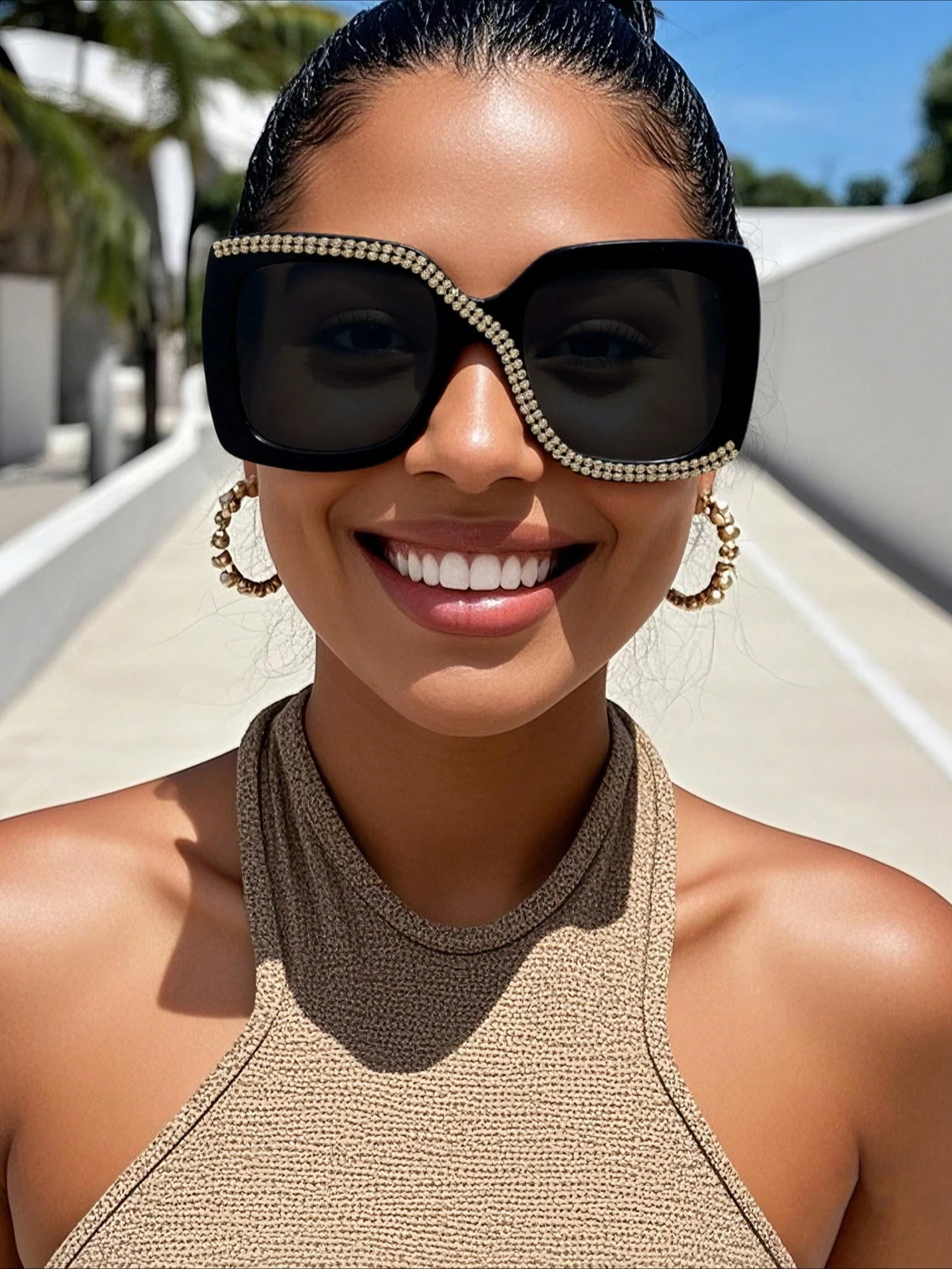 Fashion-designed square unisex retro ins-trendy luxury diamond-studded UV-protective sunglasses
Fashion-designed square unisex retro ins-trendy luxury diamond-studded UV-protective sunglasses